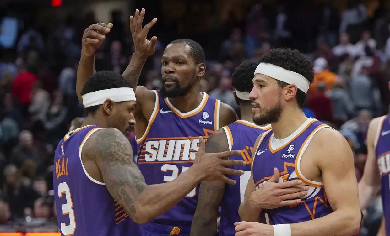 九游体育APP下载-关于里程碑夜!菲尼克斯太阳强势反弹,NBA常规赛今晚刷纪录,气氛紧张,年轻球员得到机会的信息